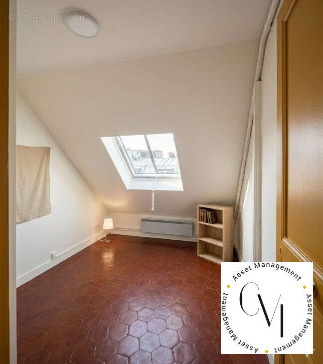 Appartement à PARIS-1E