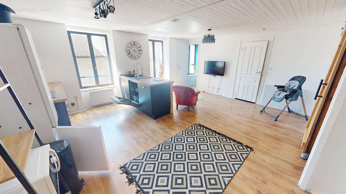 Appartement à LE MONASTIER-SUR-GAZEILLE