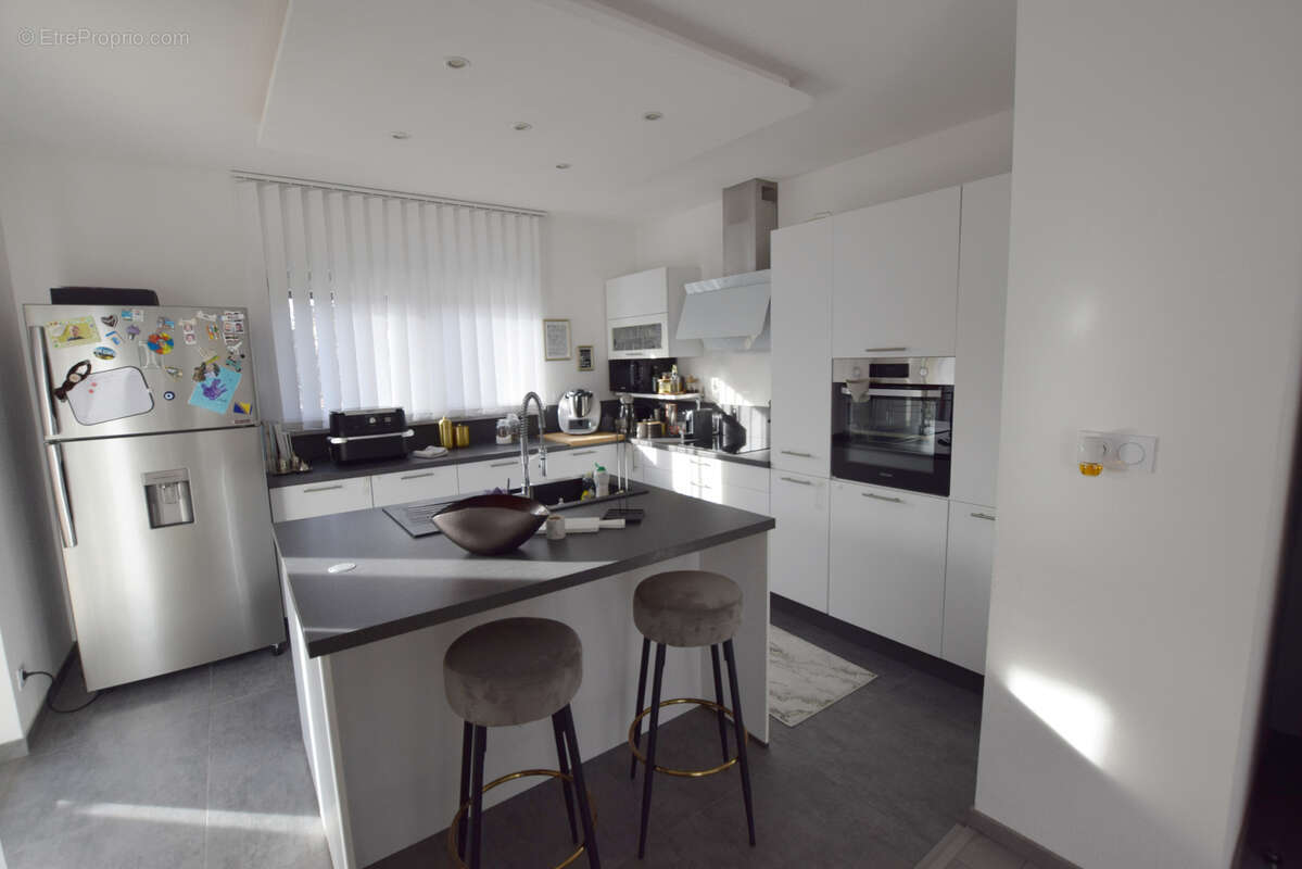 Maison à GRAND-CHARMONT