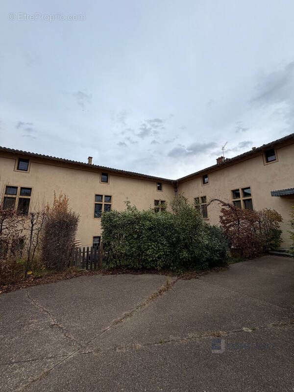 Appartement à MILLERY