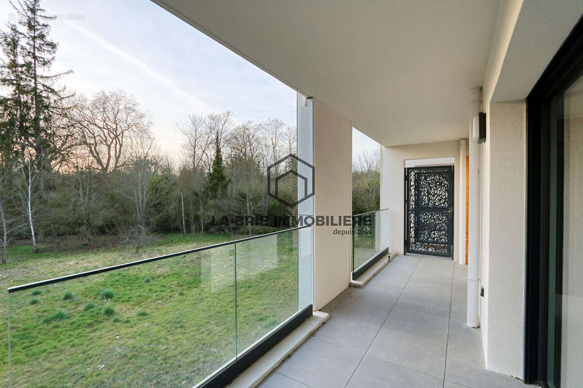 Appartement à RUBELLES