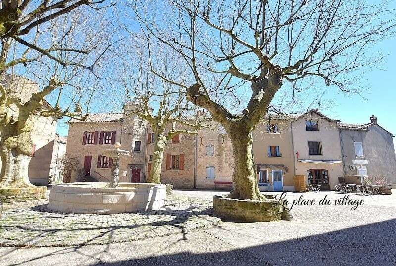 Maison à SAINTE-EULALIE-DE-CERNON