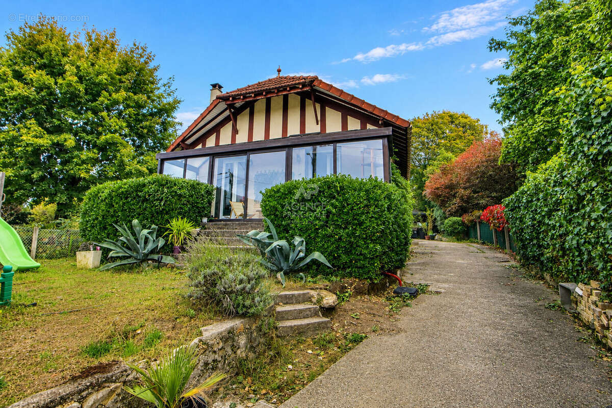 Maison à TRIEL-SUR-SEINE