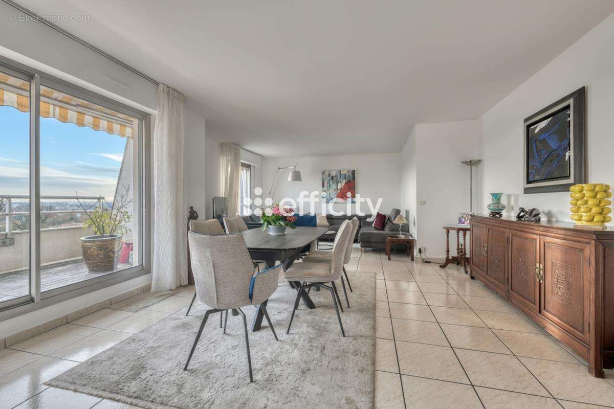 Appartement à NOGENT-SUR-MARNE