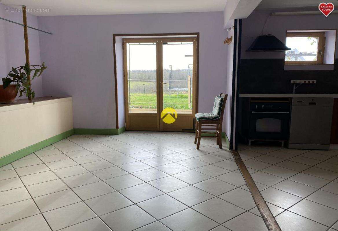 Maison à NERIS-LES-BAINS