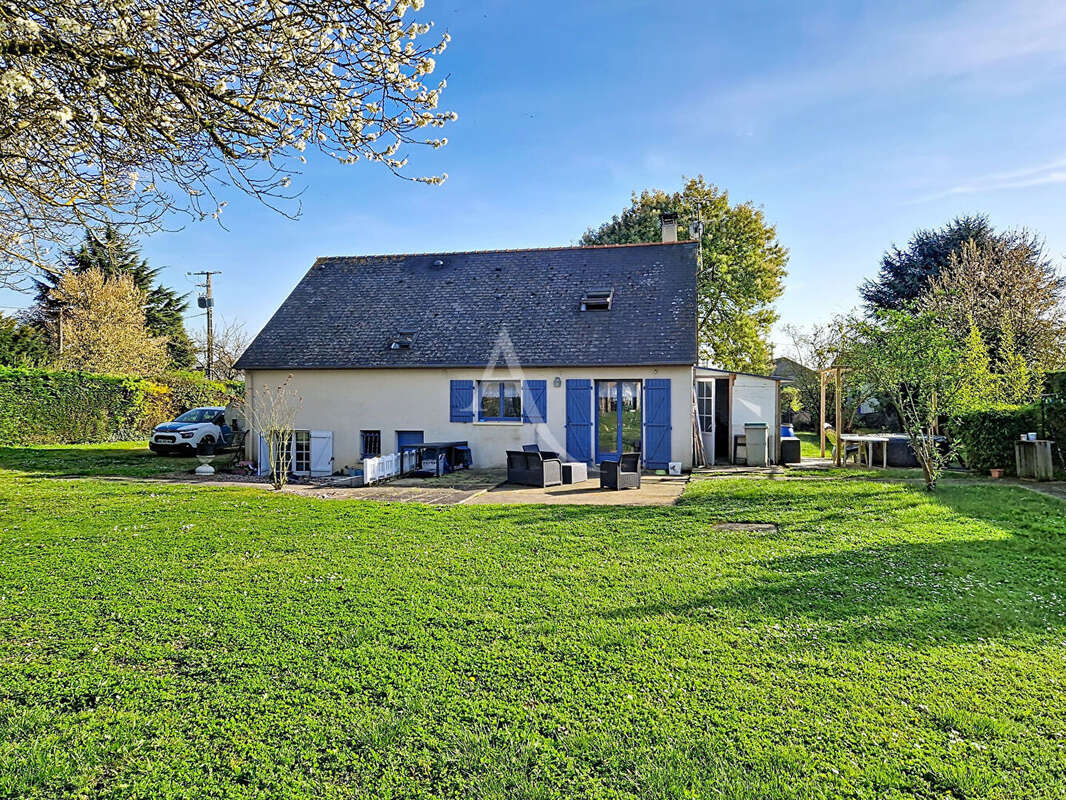 Maison à CORNE