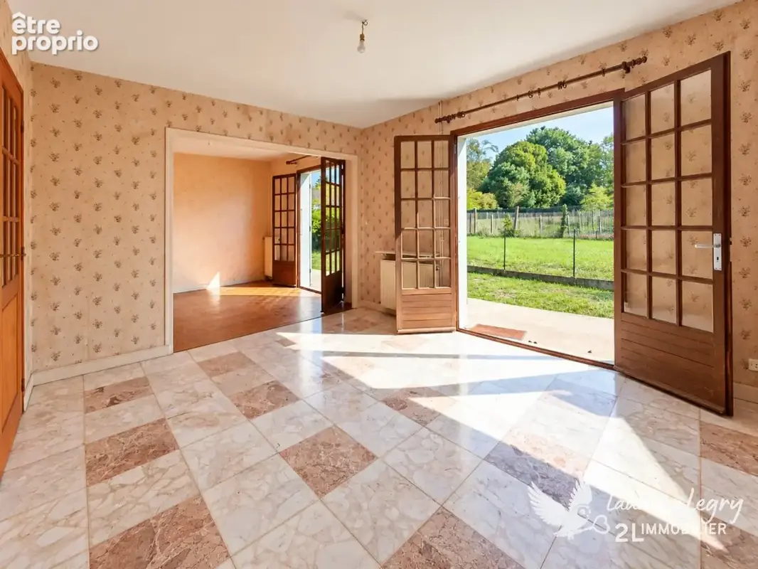 Maison 136 m² à Teloché  2 chambres plain-pied  jardin 736 m²  double garage - Commerces à pieds - photo 5