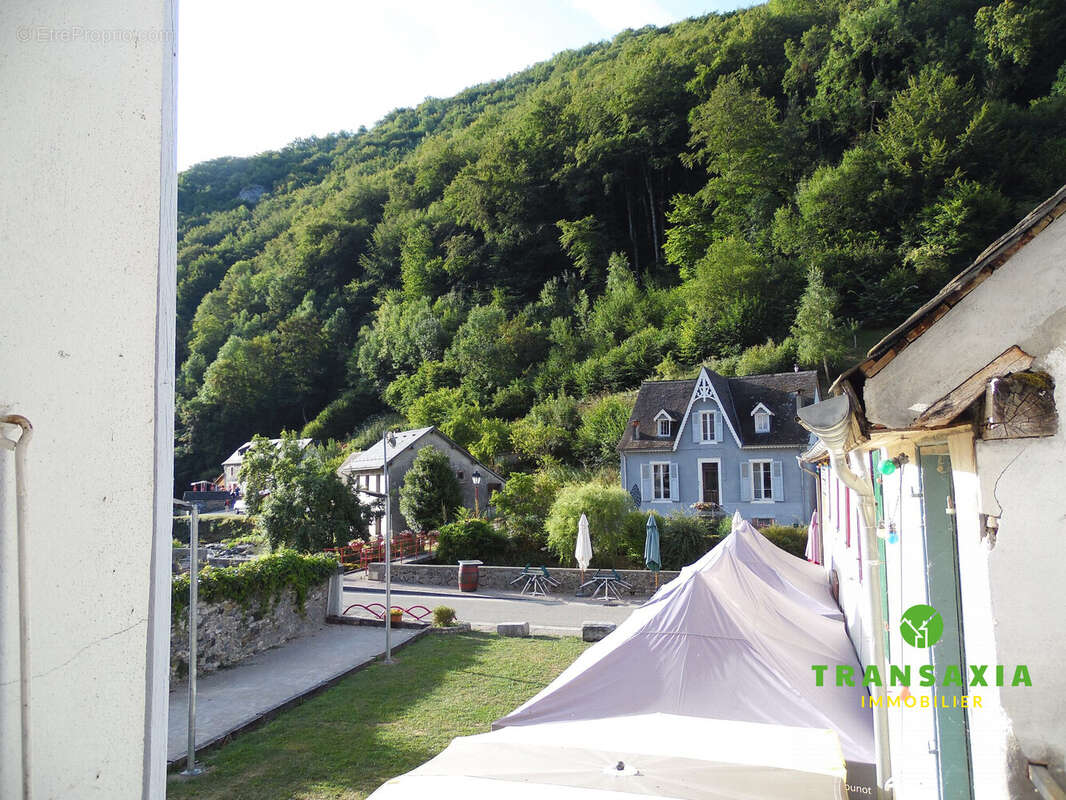 Vue sur la rivière - Maison à SAINT-LARY