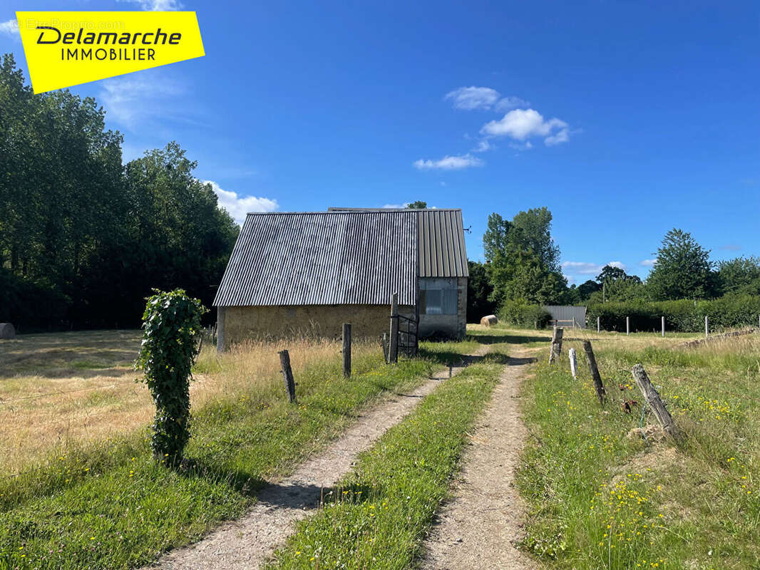 A VENDRE : Bâtiment avec Certificat d'Urbanisme Positif - photo 2