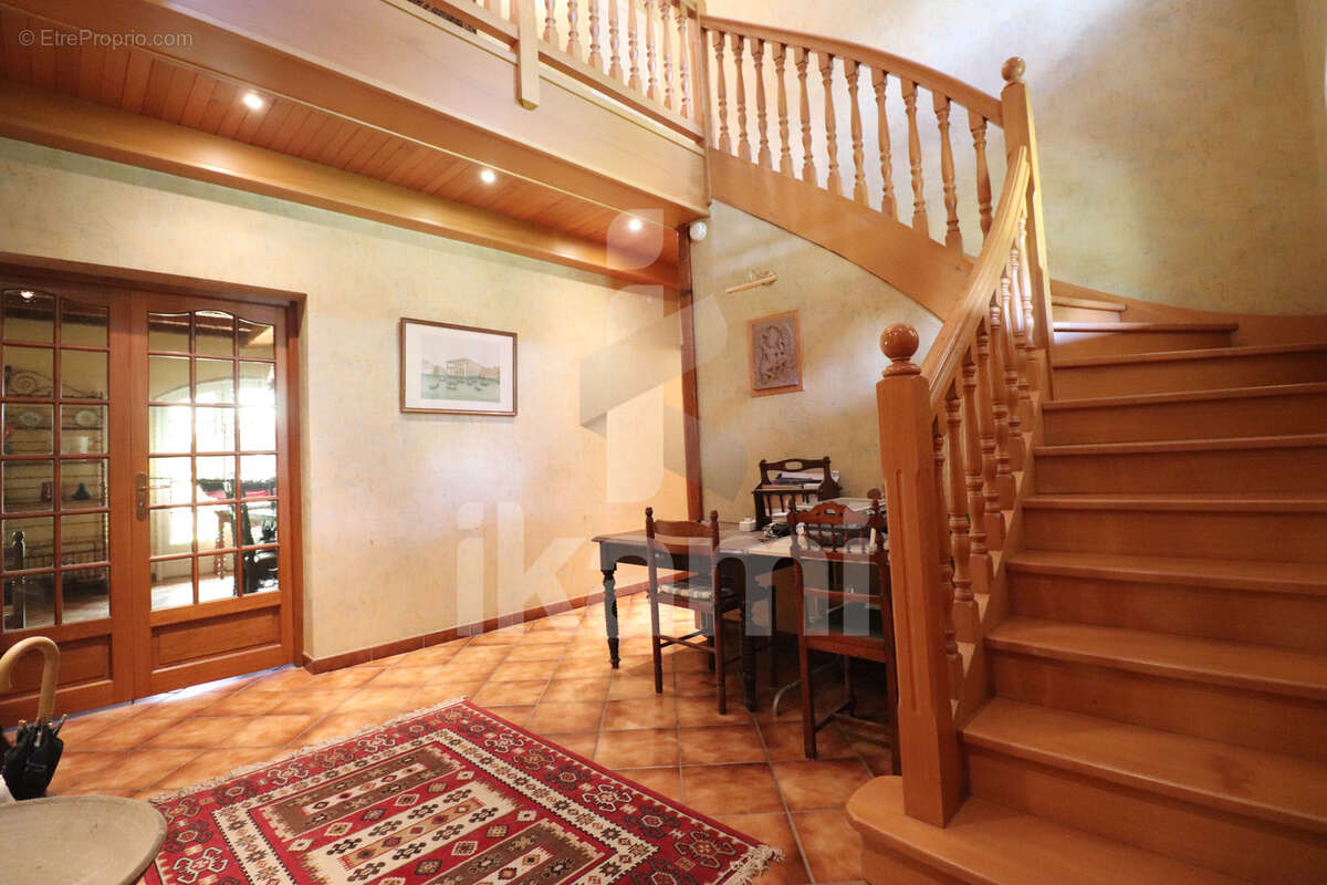 Maison à SALAISE-SUR-SANNE