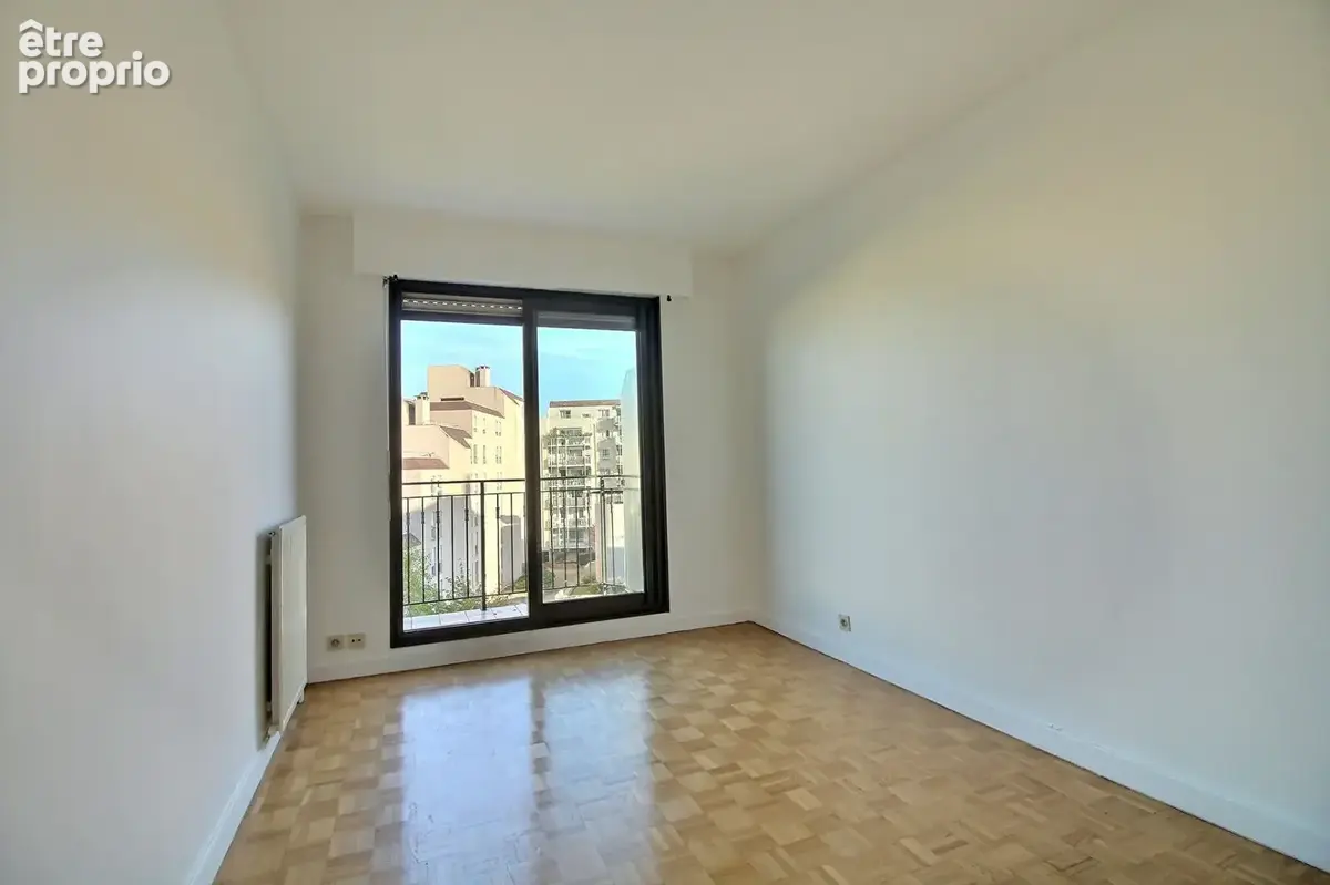 Courbevoie - quartier république - 3 pièces - 90 m² - 2 chambres - 2 balcons - box - photo 9