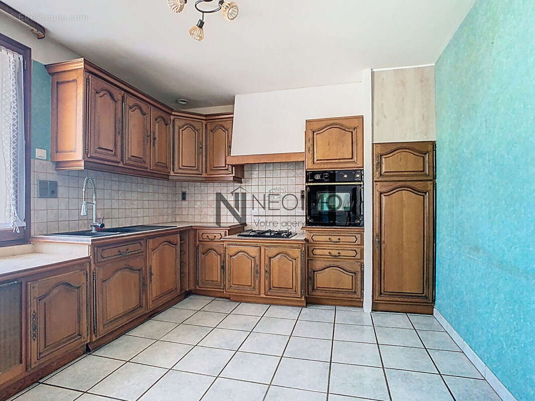 Maison à DOMBASLE-EN-XAINTOIS