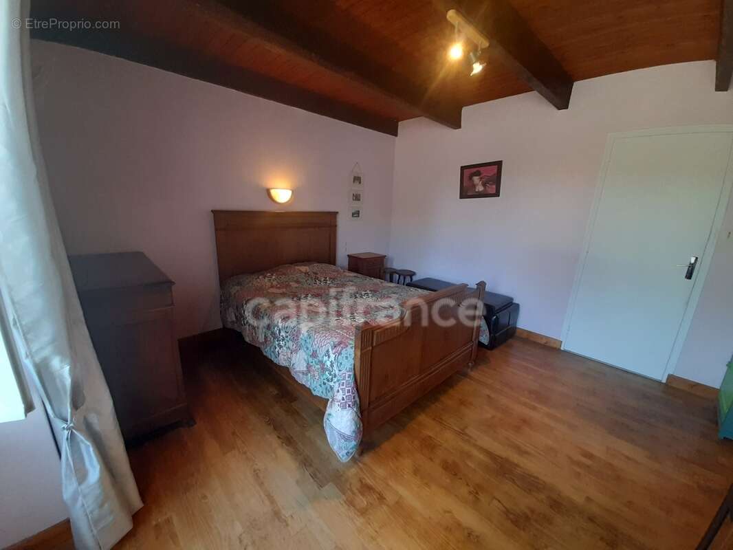Maison à vendre 4 pièces PLOGONNEC (29180)- Surface habitable 131.82 m2 -parcelle de 13963m2 + bois de 9018m2- Dépendances - photo 11