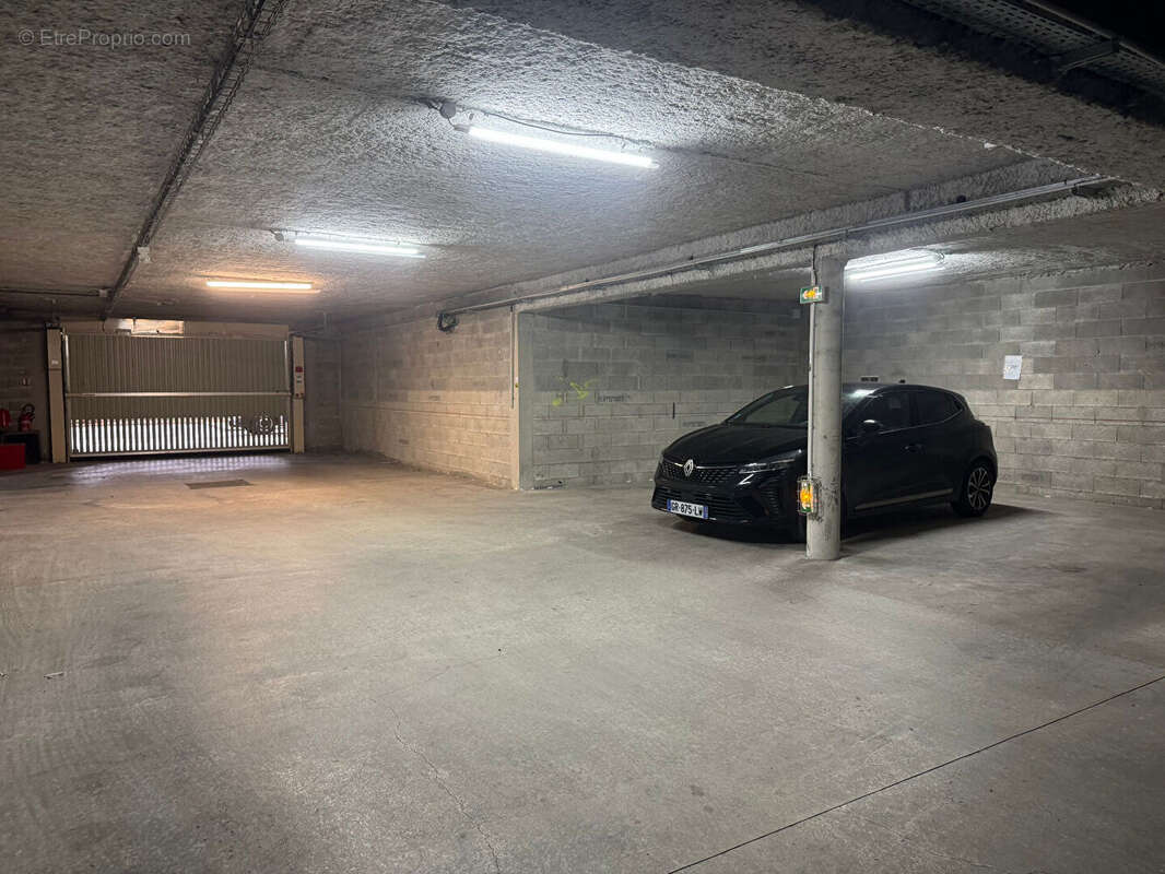 Appartement à EGUILLES