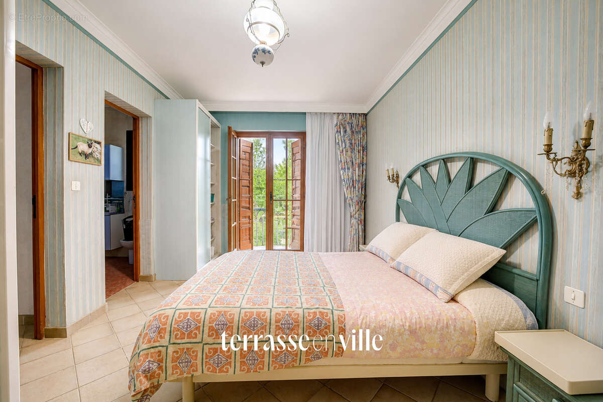 Saint cyr sur mer - super baumelles - maison t5 - proche mer - garage - 715000€ - photo 12
