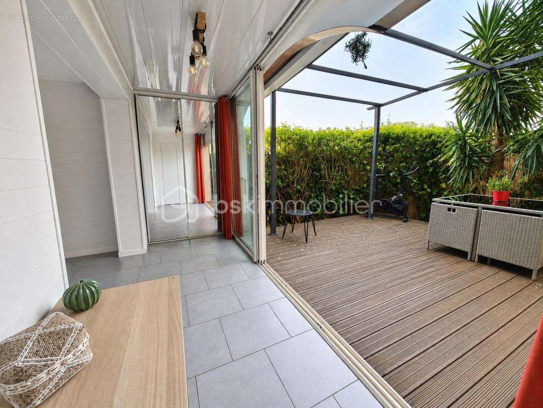 Appartement à LA VALETTE-DU-VAR
