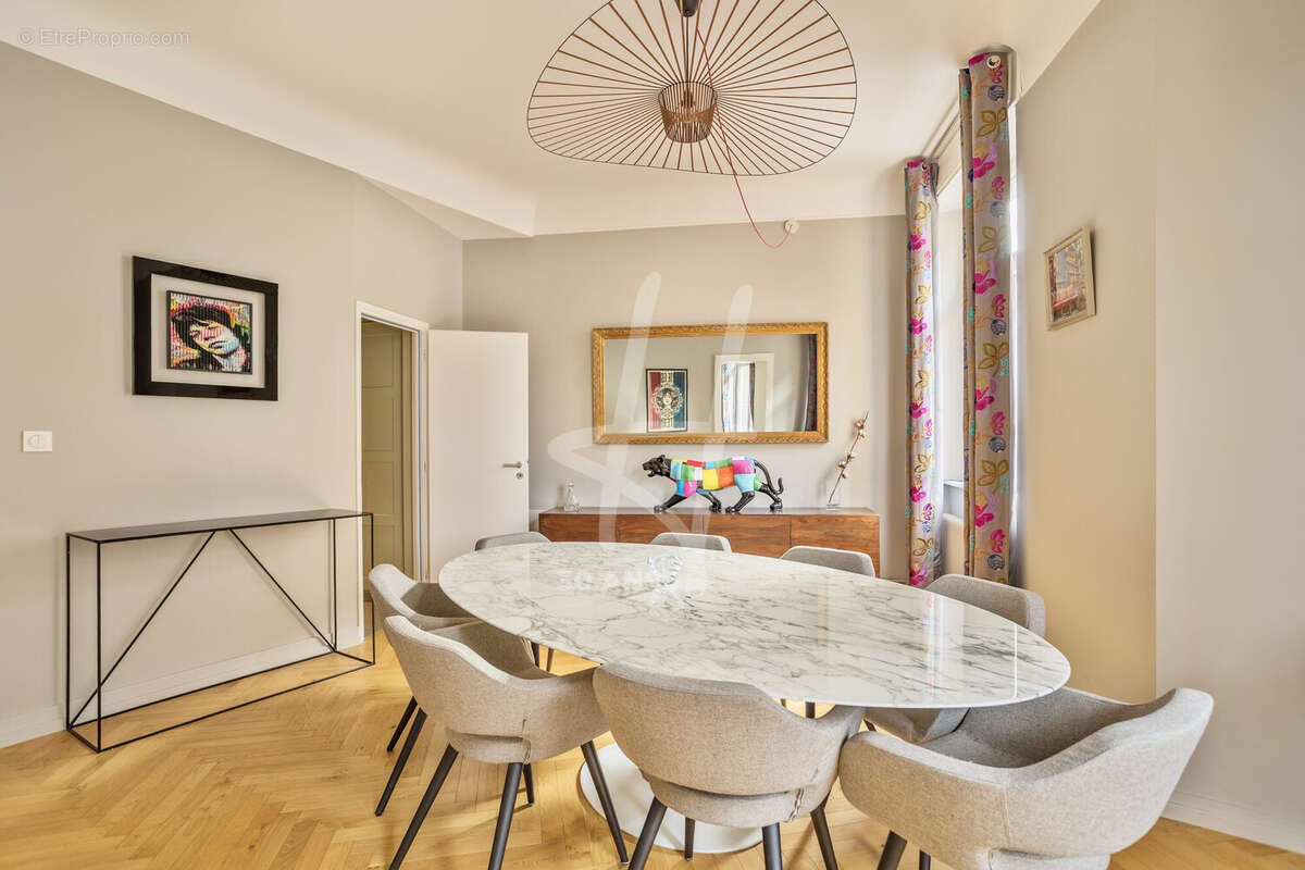 Appartement 135 m² à Metz  - photo 2