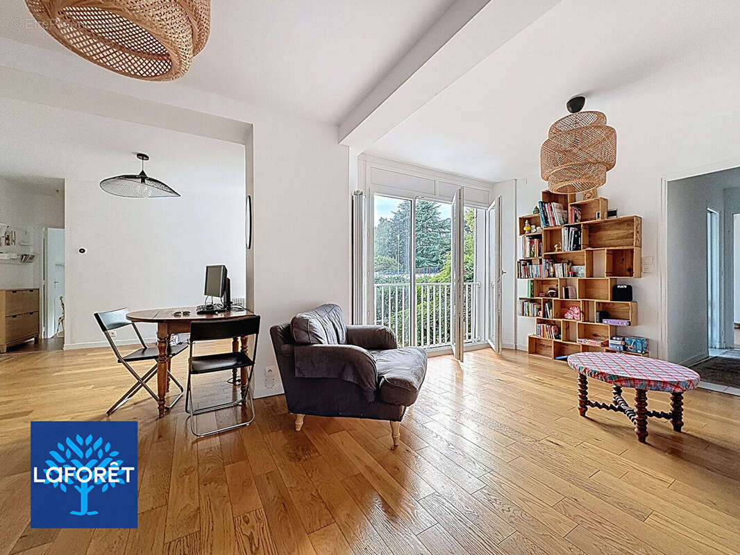 Appartement à FOUGERES