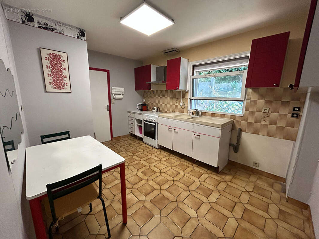 Maison à L'HAY-LES-ROSES