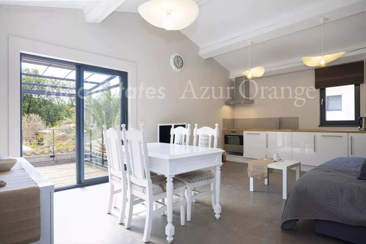 Appartement à GRIMAUD