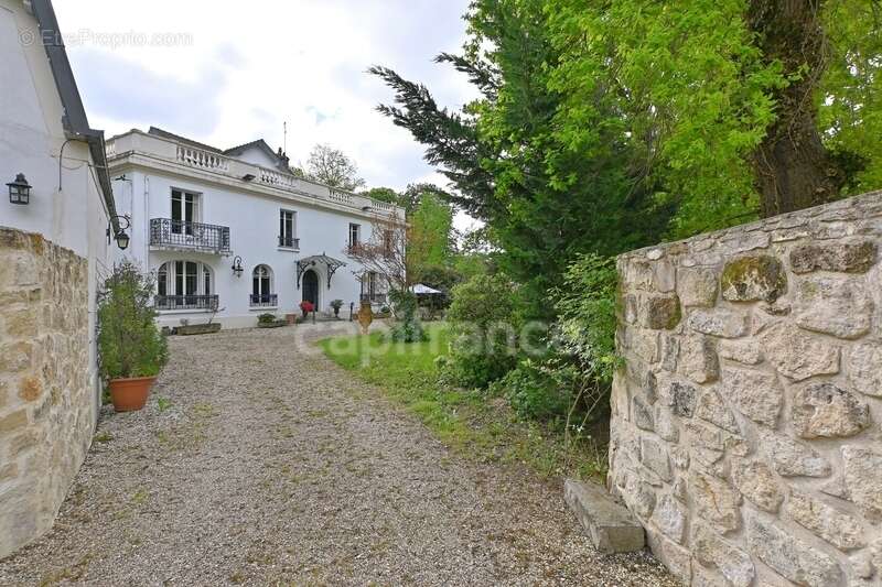 Maison à MAISONS-LAFFITTE