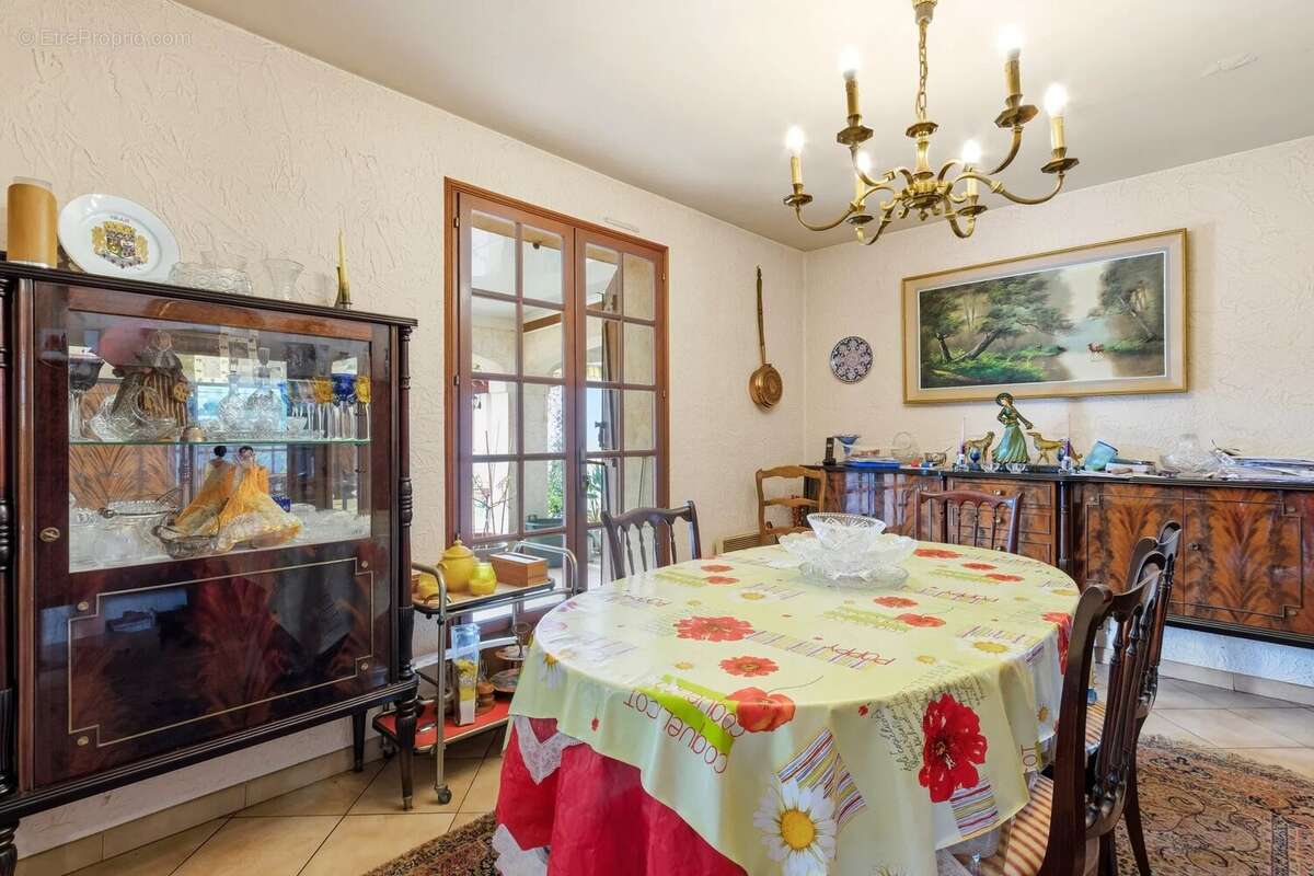 Maison à ROQUEBRUNE-SUR-ARGENS