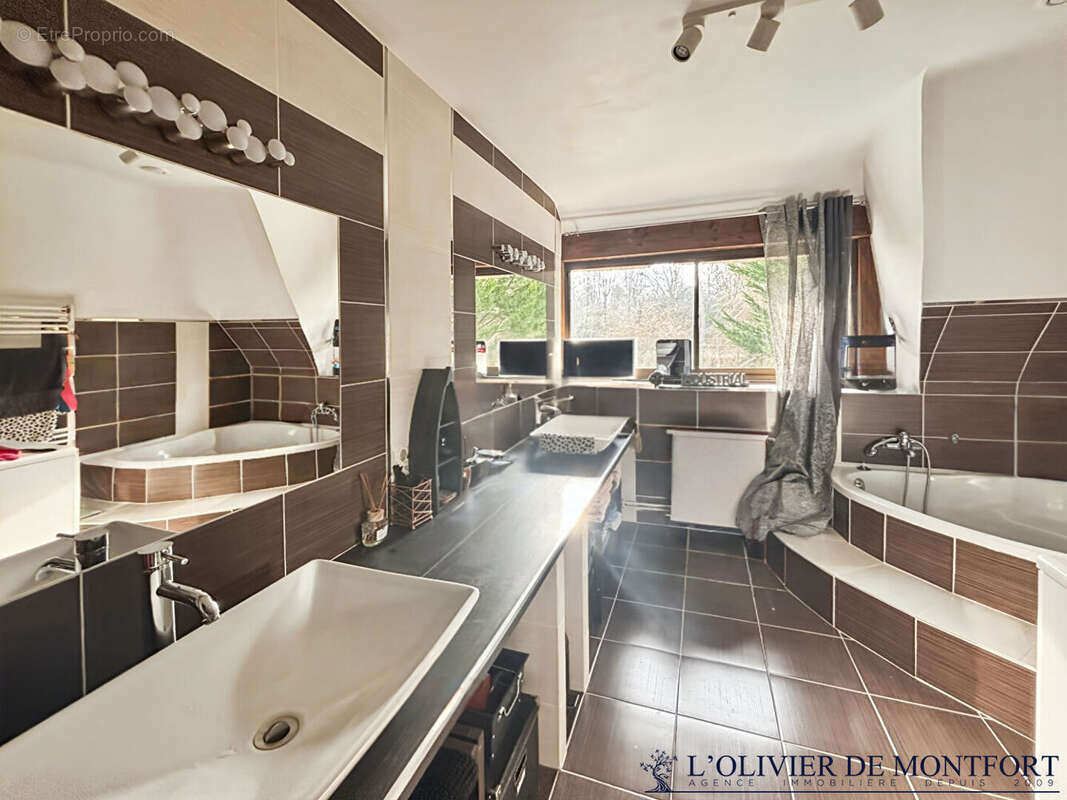 Maison à MONTFORT-L'AMAURY