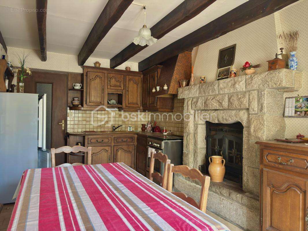 Maison en pierre – beau potentiel dans un hameau de caractère - photo 2