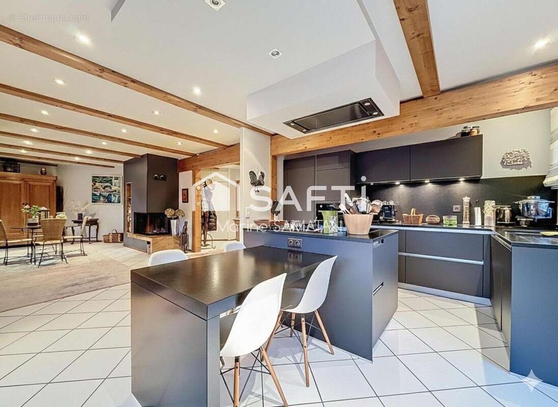 Photo 2 - Maison à VIRY