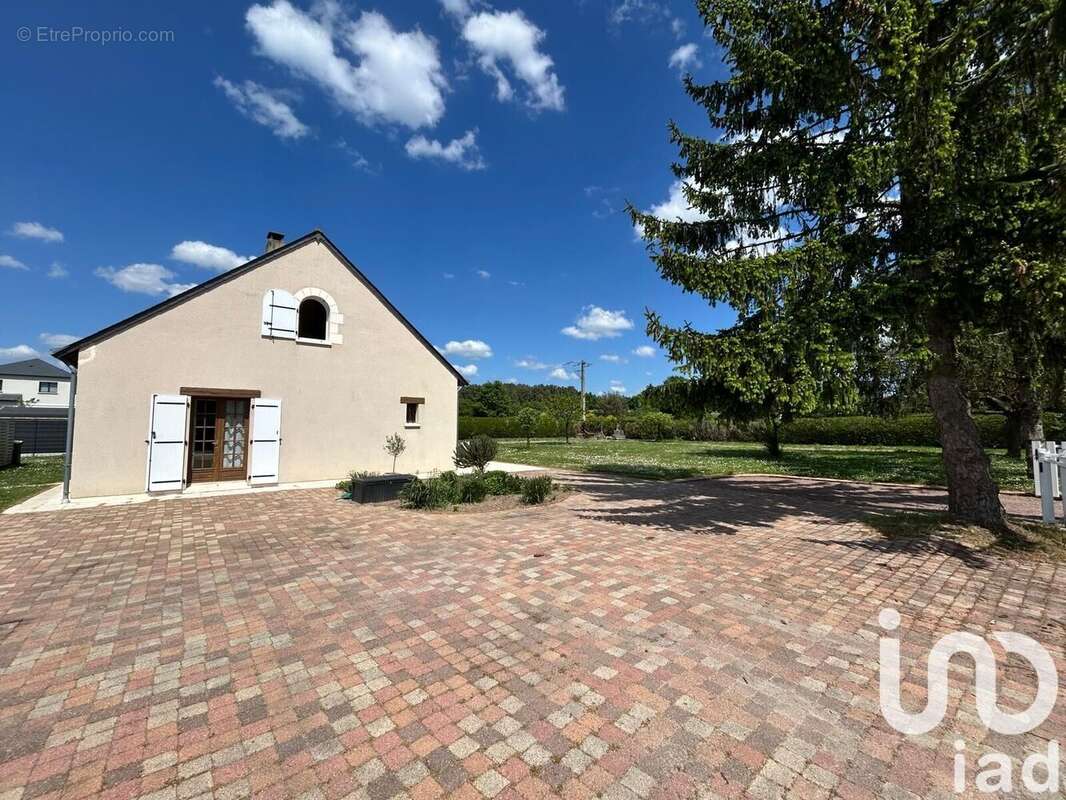 Photo 2 - Maison à SARRIGNE