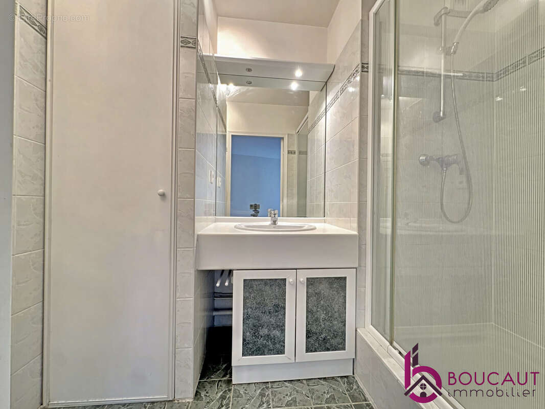 Appartement à LE PLESSIS-ROBINSON