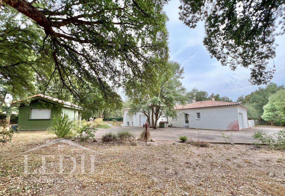 Maison à FOURQUES-SUR-GARONNE