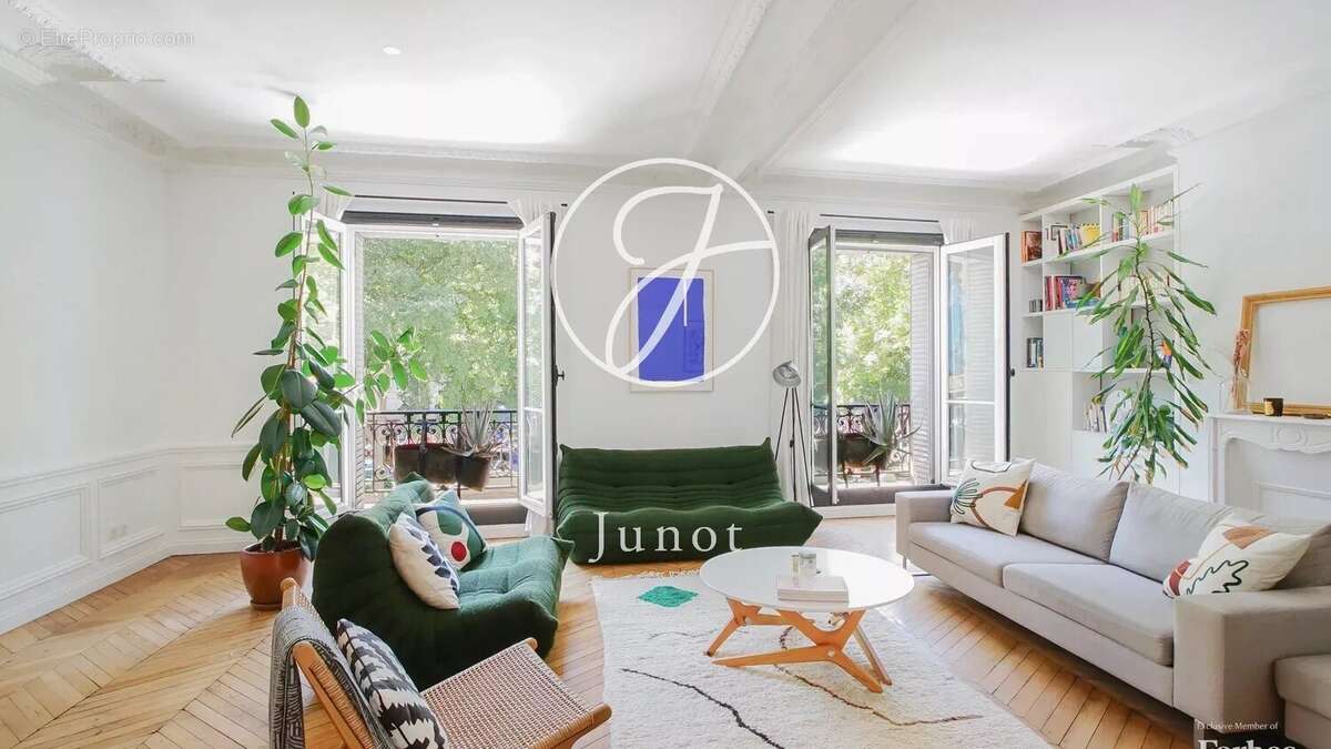 Appartement à PARIS-18E