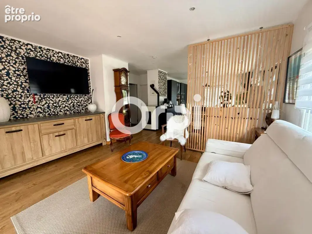 Ensemble immobilier avec habitation principale, dépendance et revenu locatif – Terrain de 1 004 m²

ALLEVARD-LES-BAINS – 38580 - photo 8