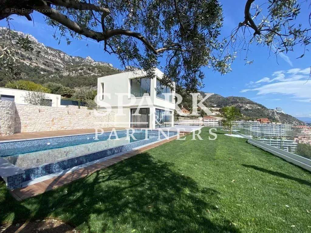 Maison à BEAUSOLEIL