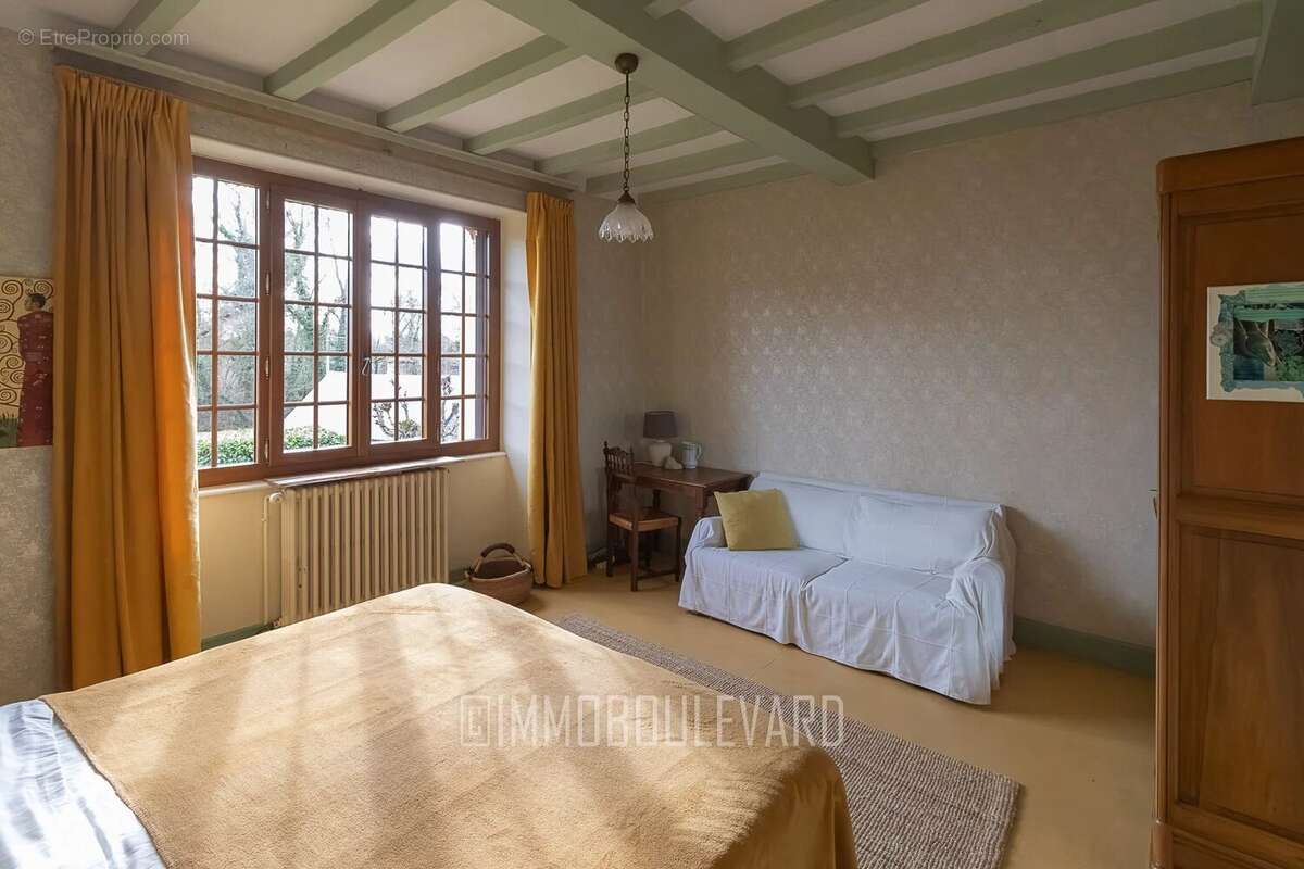 Maison à SAINT-MAURICE-PRES-PIONSAT