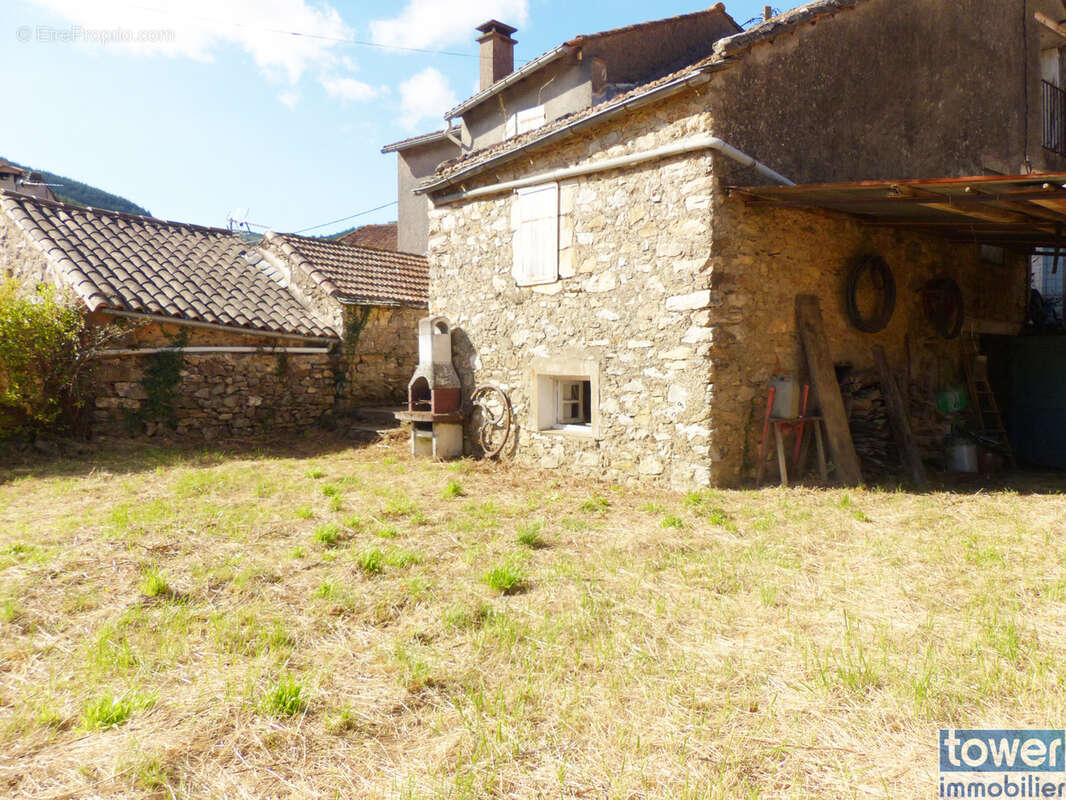 Maison à SAINT-ETIENNE-D'ALBAGNAN