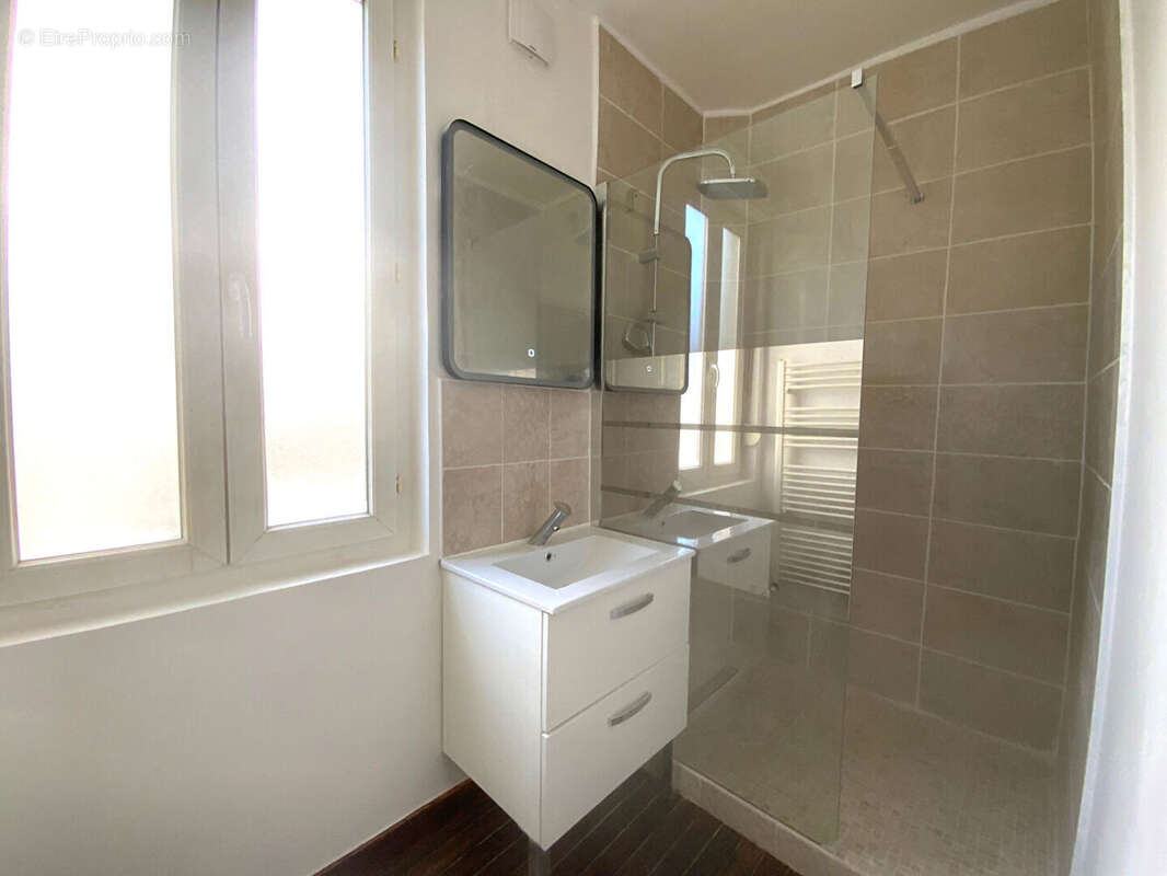 Appartement à SAINTE-SAVINE