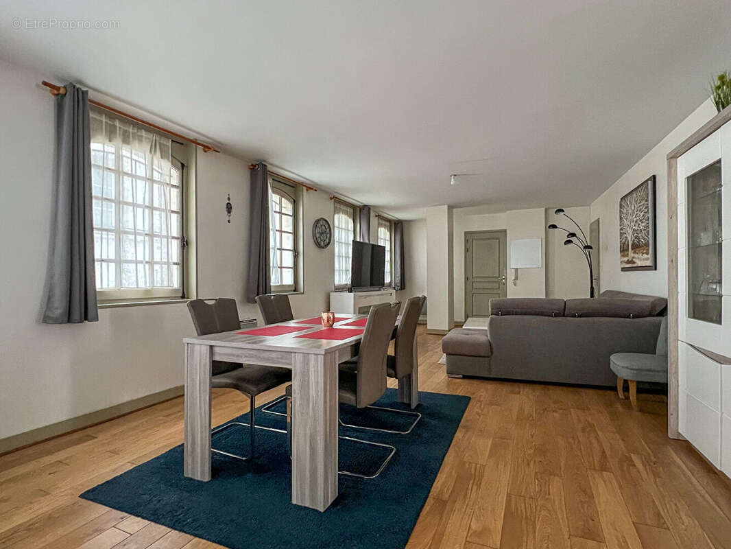 Appartement à SAINTES