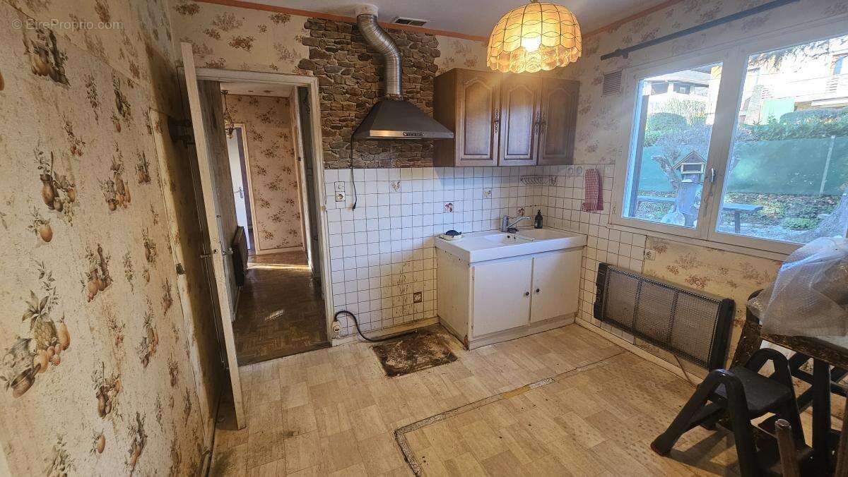 Maison à BRISON-SAINT-INNOCENT