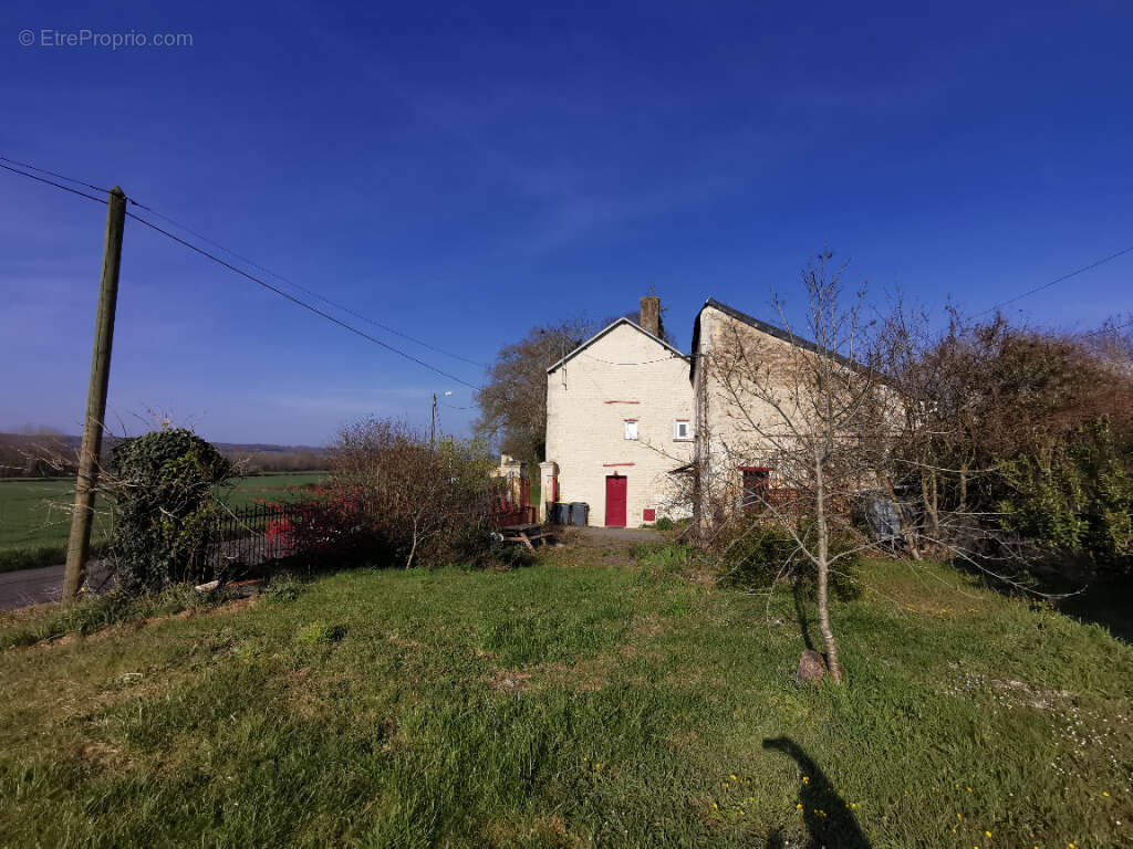 Maison à SAINTE-EANNE