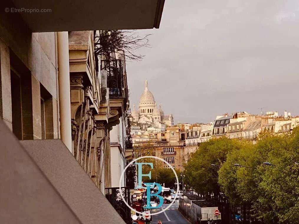Appartement à PARIS-17E