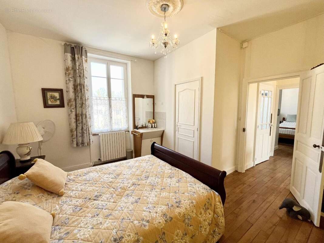 Maison à PRESSAC