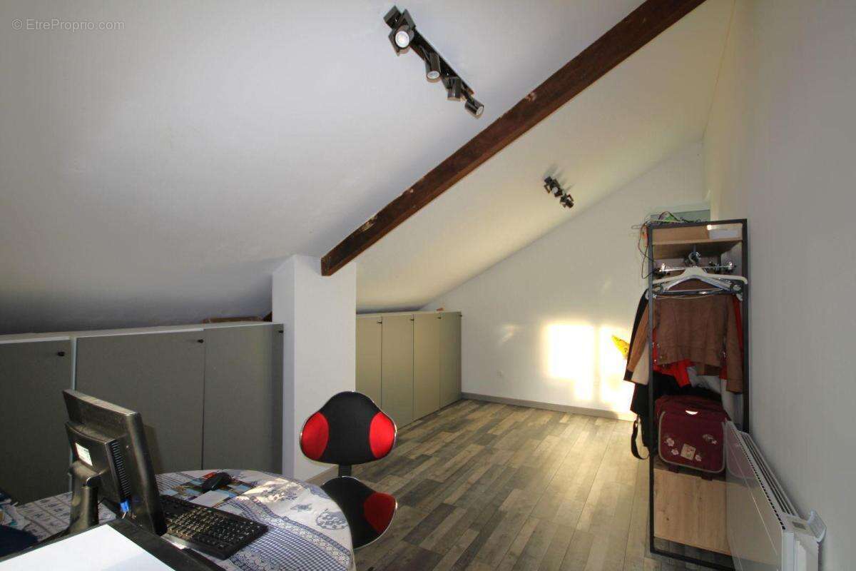 Maison 110 m² à Saint-Andre-De-Najac  - photo 18