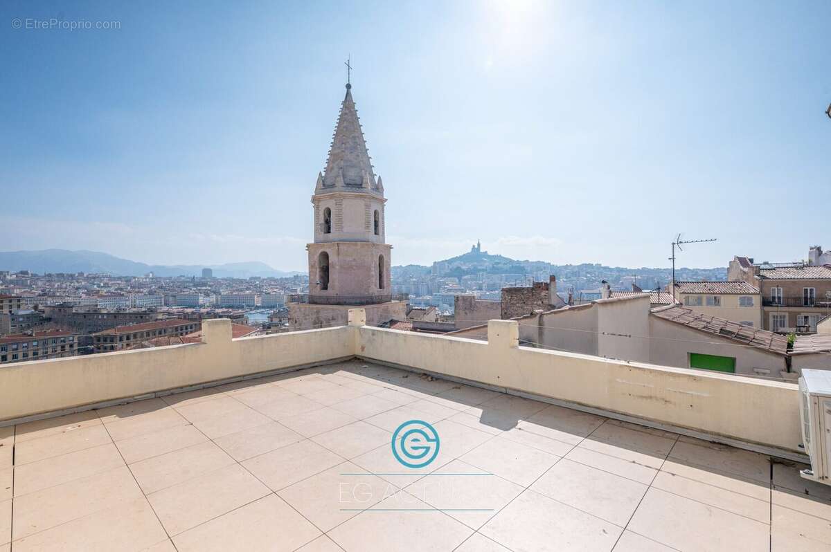 Appartement à MARSEILLE-2E