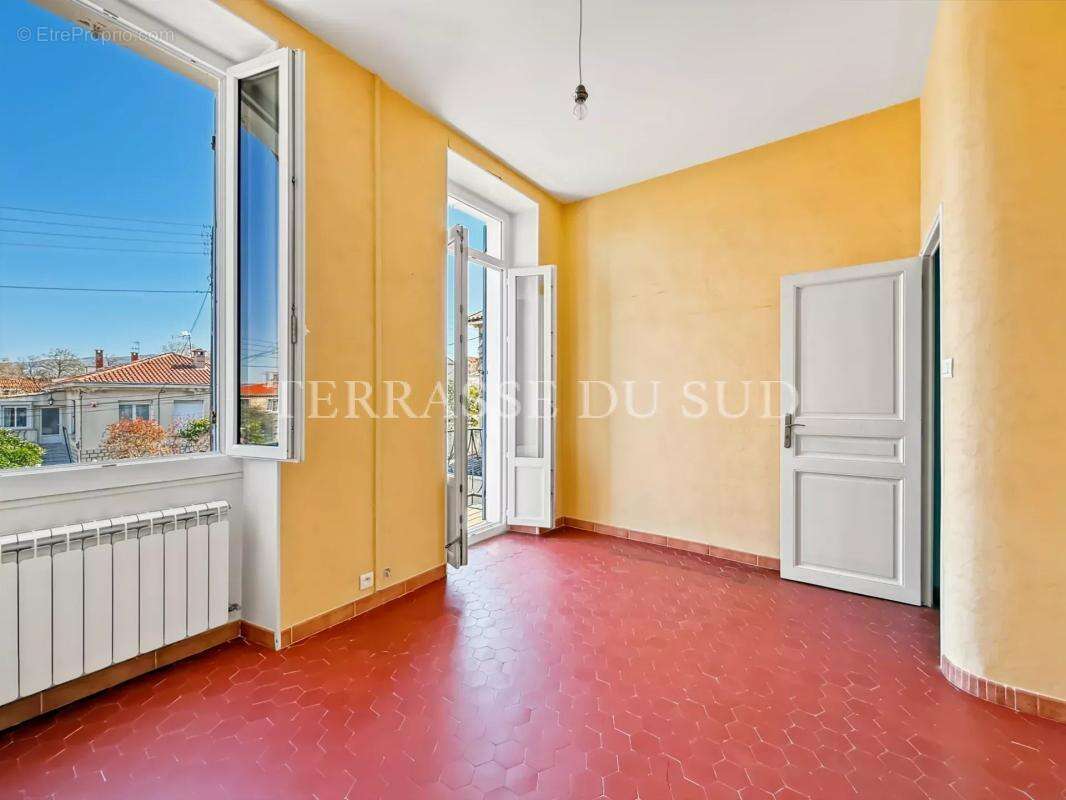 Vente Maison 4 pièces 83 m², Sous-sol, Terrasse et Garage - Pointe-Rouge Marseille 8 - photo 12