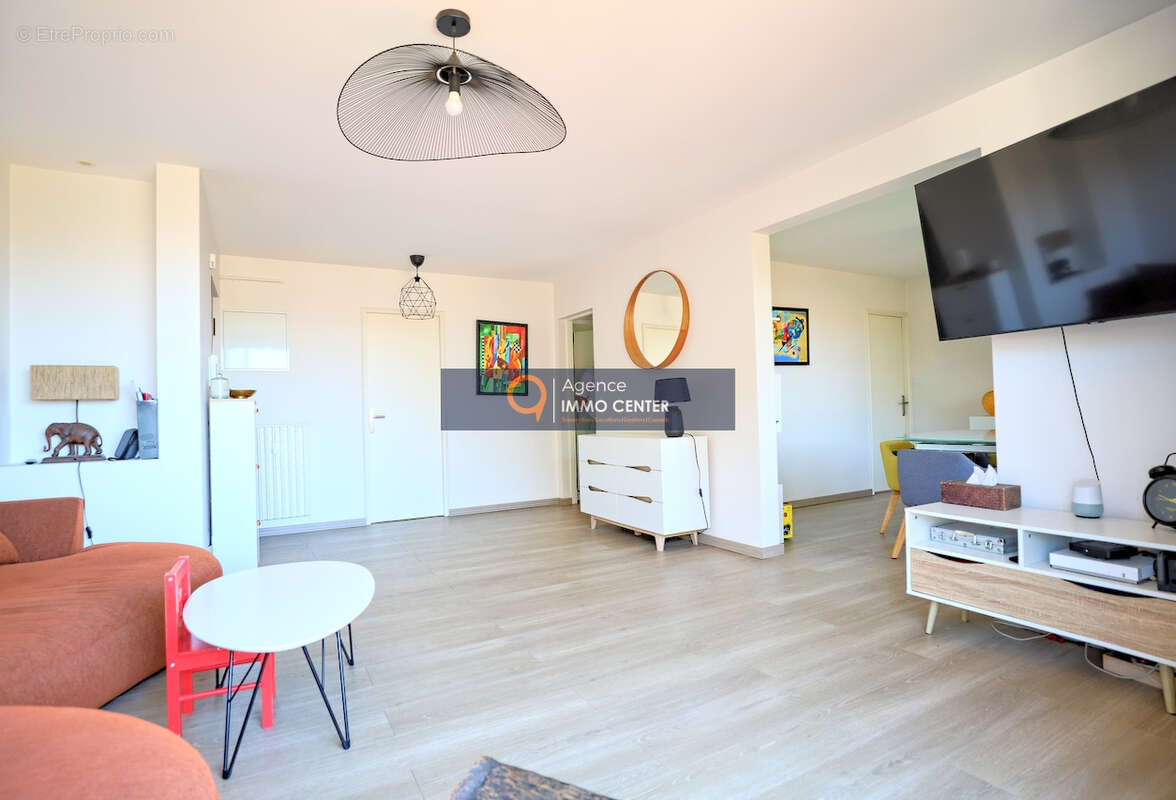 Appartement à HYERES