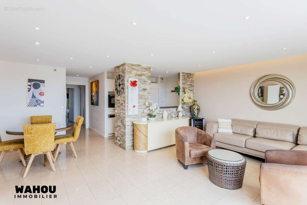 Appartement à MANDELIEU-LA-NAPOULE