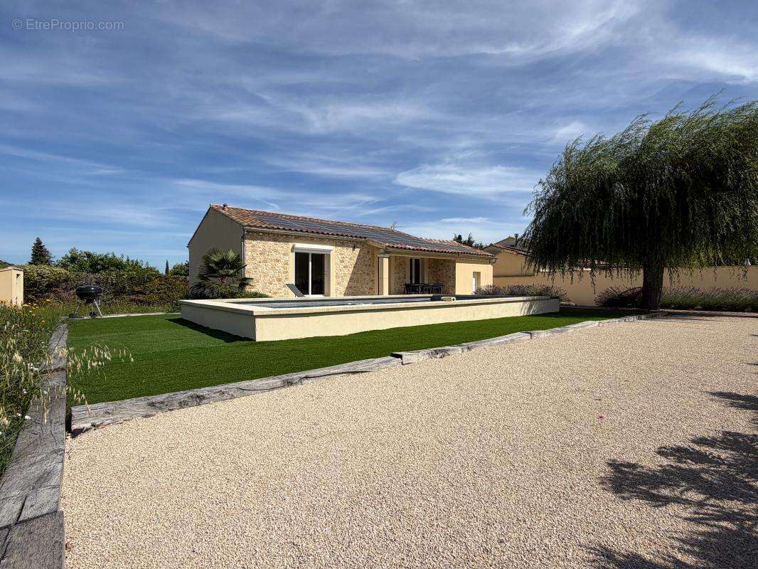 Maison à CRESTET
