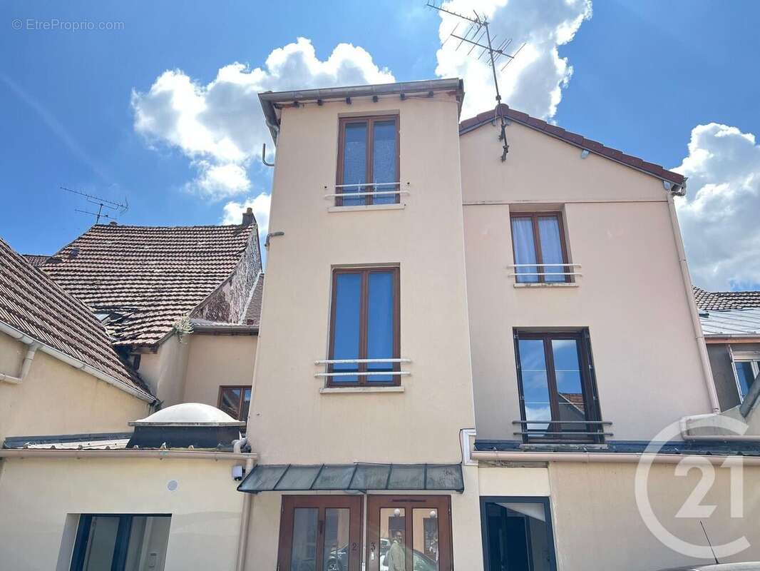 Appartement à HOUDAN